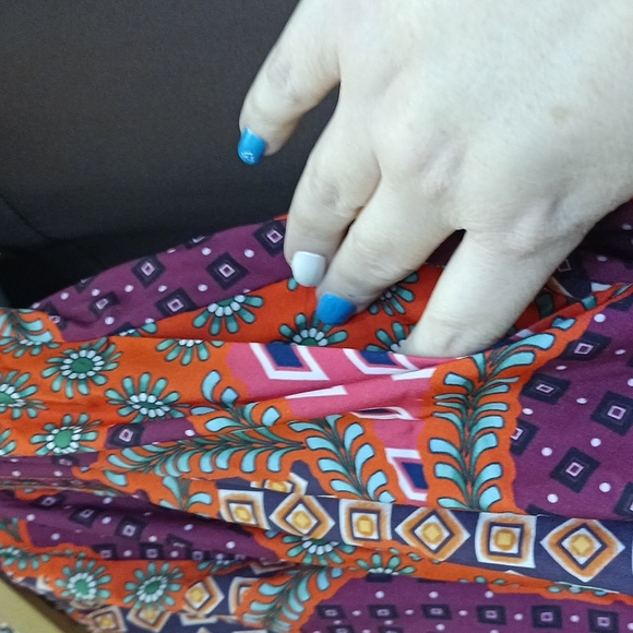 Woman's skirt - Picture 4 of 9